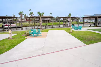 Executive Montego Cove - 2