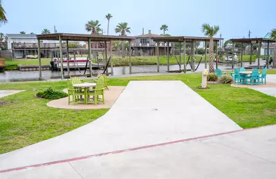 Executive Montego Cove - 3