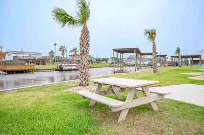 Premium Montego Cove - 5