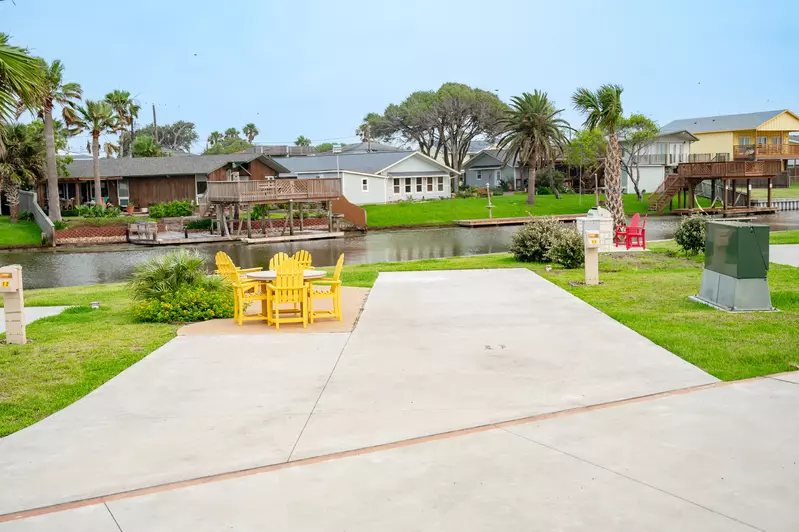 Executive Montego Cove - 11