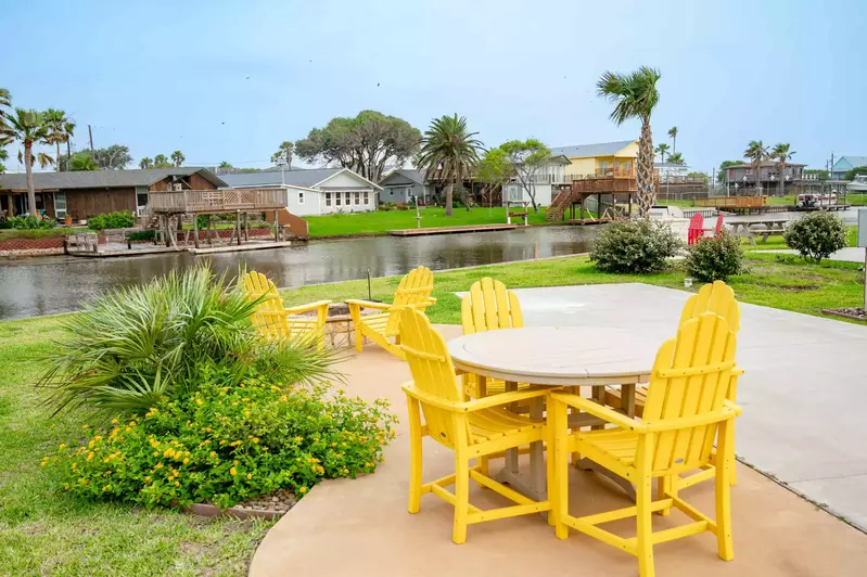 Executive Montego Cove - 11