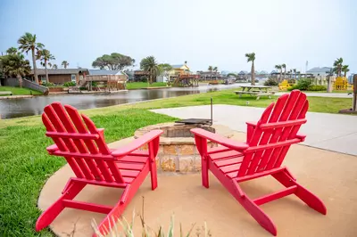 Executive Montego Cove - 13