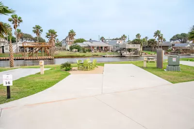 Executive Montego Cove - 16