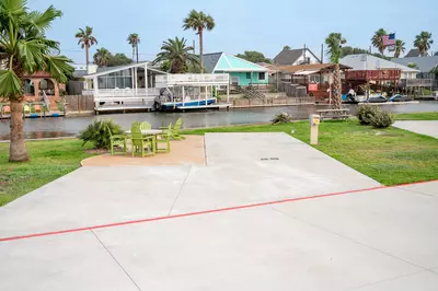 Executive Montego Cove - 25