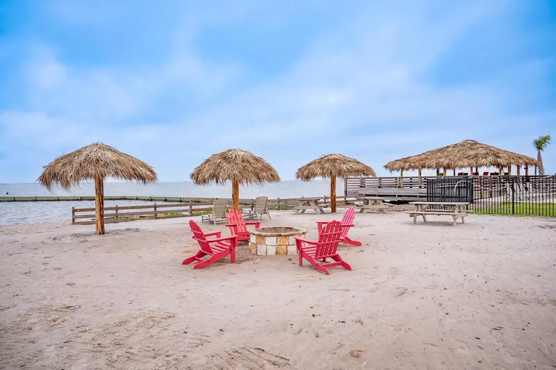 amenities_0022_beach-fire-pit