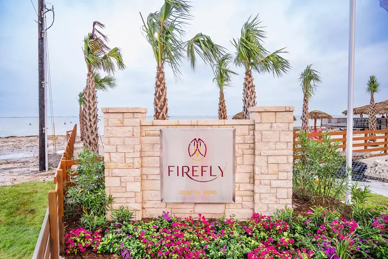 amenities_0025_firefly-sign
