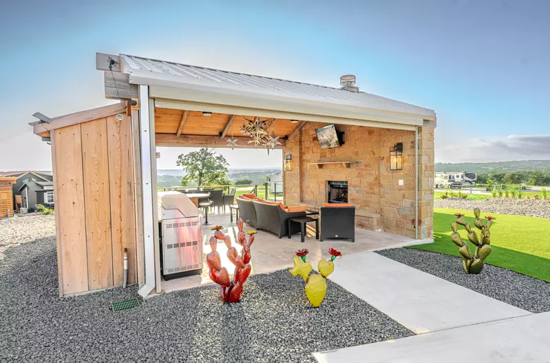 Executive Site FF 221