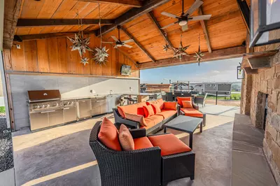 Executive Site FF 221