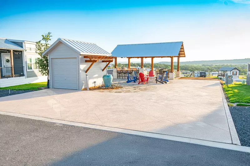 Executive Site FF 182