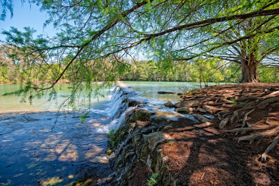 shore and river at Blanco State Park