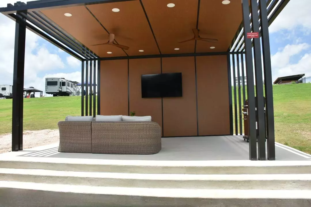 Executive Site FF 096