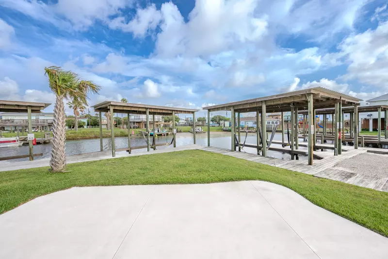 Executive Montego Cove - 1